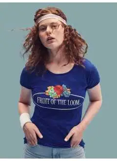 100% cotone. T-shirt con logo sul petto, vestibilità slim fit, girocollo in costina 1x1, struttura con cuciture laterali, etichetta strappabile. Confezione: capo piegato con cartoncino ed imbustato, cartellino Fruit of The Loom.