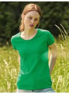 100% cotone filato ad anelli Belcoro. T-shirt manica corta girocollo con costina in cot. e Lycra, fettuccia interna per maggiore comfort, leggermente sfiancata, scollatura femminile, struttura con cuciture laterali. Col. 94: 97% cot. 3% pol. Col. HD, VF, R6, RX, VH: 50% cot. 50% pol. (Col. 30: 160 g/m²). Confezione: capo piegato con cartoncino ed imbustato, cartellino neutro.