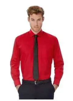 65% poliéster, 35% algodón. Camisa extremadamente resistente al lavado gracias al tratamiento de fácil cuidado. Botones con efecto nácar cosidos en punto de cruz, puños ajustables, pinzas en la espalda, dobladillo inferior redondeado, bolsillo lateral. Lavable a 50°C.