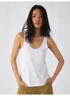 100% algodón ring spun, peinado y orgánico o in-conversión orgánica. Camiseta de tirantes sin mangas, con un ajuste perfecto y un tacto muy suave. No label. Col. SG620: 90% cot.