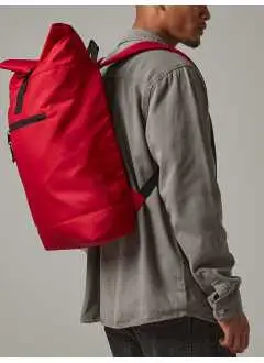 100% Polyester 600D Recyclé. Étiquette TearAway, compartiment matelassé pour ordinateur 15,6