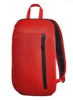 100% poliéster 600d. Mochila ligera y deportiva, bolsillo frontal con cremallera, compartimento principal con cremallera de 2 vías, espalda y correas acolchadas para los hombros. Área de impresión en el bolsillo frontal: 8 x 17 cm. Dimensiones: 23.5 x 41 x 10 cm. Capacidad: 8 litros.