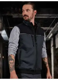 96% polyester, 4% élasthanne. Softshell 2 couches avec intérieur Sherpa, empiècement à l'avant et à l'arrière, uni,  pour faciliter l'impression et la broderie, hydrofuge et anti-salissures grâce au BIONIC-FINISH®ECO, fermeture zippée, dissimulée, continue, col montant avec protection menton, taille élastiquée, poches latérales et poche poitrine avec fermeture zippée, 2 poches intérieures, éléments réfléchissants (aucune fonction de protection / pas d' EPI) à l'avant et à l'arrière, fermetures zippées : YKK