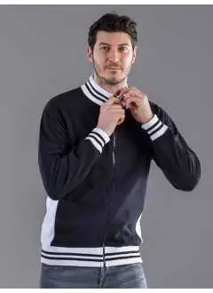 100% cotone. Felpa con maniche set-in. Collo, polsini, fianchi e orlo inferiore di colore contrastante, con strisce in contrasto, struttura con cuciture laterali, felpata internamente.