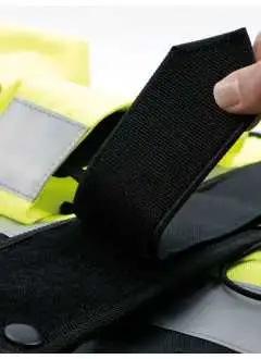 100% Oxford 600D Polyester. Toppe per gilet KXTAC, in diversi design, applicabili individualmente con velcro e stampabili in modo versatile.
35 cm x 5,8 cm.