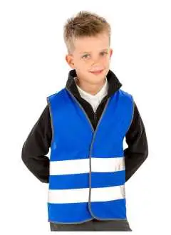 100% polyester. 120 g/m2. Gilet haute visibilité pour enfants. bandes réfléchissantes cousues (50 mm), ourlets de couleur contrastée. Fermeture par velcro. Lavable à 40°C.