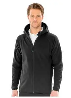 100% poliestere riciclato. Pile con cappuccio e zip YKK NATULON®Eco-friendly con protezione per il mento, polsini e orlo elasticizzati, cuciture decorative, tasche laterali, facile da lavare, asciugatura rapida, PFC free.