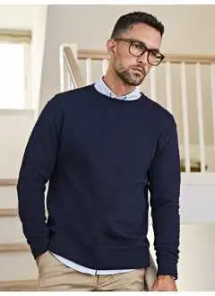 80% coton 20% polyester. Sweat-shirt à col roulé en interlock côtelé, poignets, col et bande côtelés avec élasthanne.