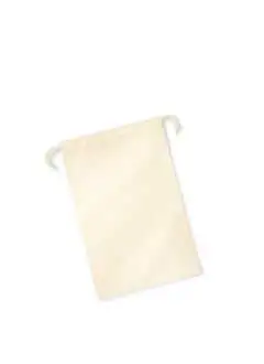 100% coton biologique. Sac à dos avec surface imprimée de qualité supérieure pour une décoration optimale, fermeture à double cordon de serrage. Étiquette amovible. Dimensions: XS: 14x20.5 cm, cap. 1 lt. - S: 23x34 cm, cap. 3 lt. - M: 31x48 cm, cap. 8 lt. - L: 40x61.5 cm, cap. 15 lt.