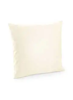 100% Cotone Canvas lavato. Copricuscino certificato Fairtrade, cerniere nascoste. Superficie adatta a stampe e ricami. Cuscino interno non fornito. Etichetta removibile.  3 dimensioni: S: 30x50cm area di stampa 26x45cm, M: 40X40cm area di stampa 36x36cm, L: 50X50cm area di stampa 45x45cm.
